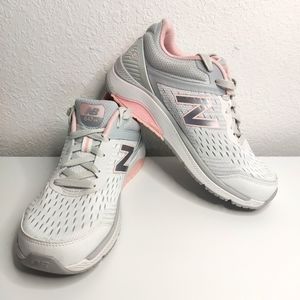 New Balance 847v4 Sneakers Size 8.5